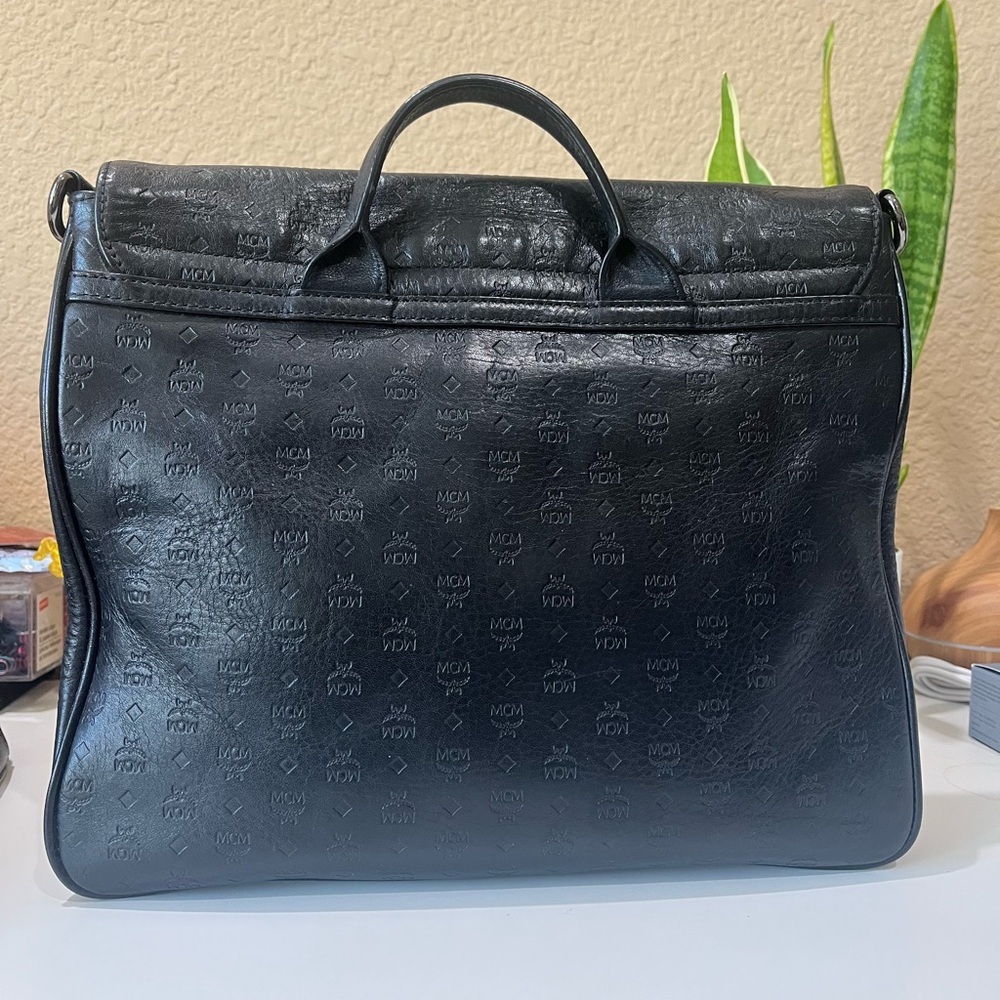 MCM BLACK EMBOSSED LEATHER MESSENGER BAG - Picture 2 of 15